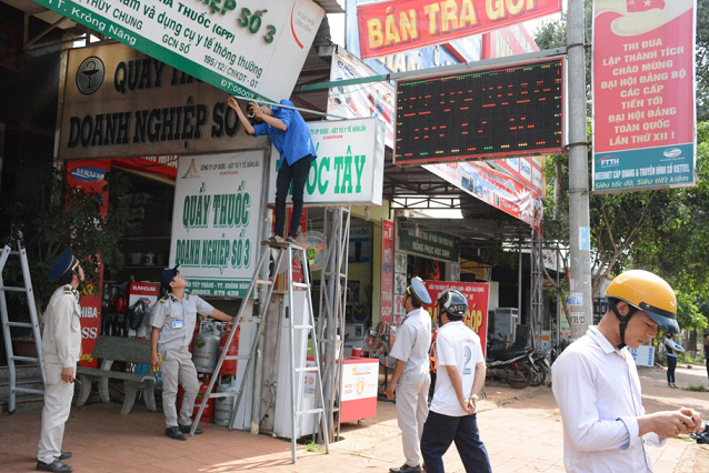Ra quân thực hiện Kế hoạch An toàn giao thông năm 2016