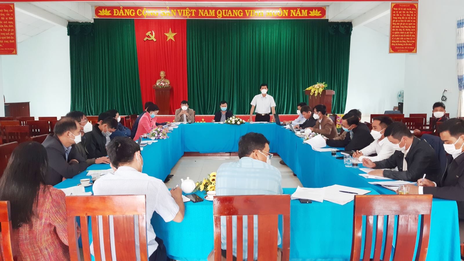 Kiểm tra kết quả thực hiện Chương trình MTQG xây dựng NTM tại xã Ea Puk