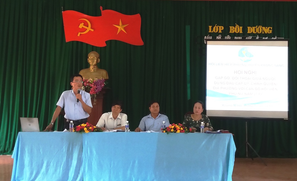 Lãnh đạo huyện Krông Năng gặp gỡ, đối thoại với cán bộ hội viên Phụ nữ