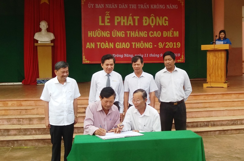 Ban ATGT thị trấn Krông Năng: Lễ phát động hưởng ứng tháng ATGT năm 2019