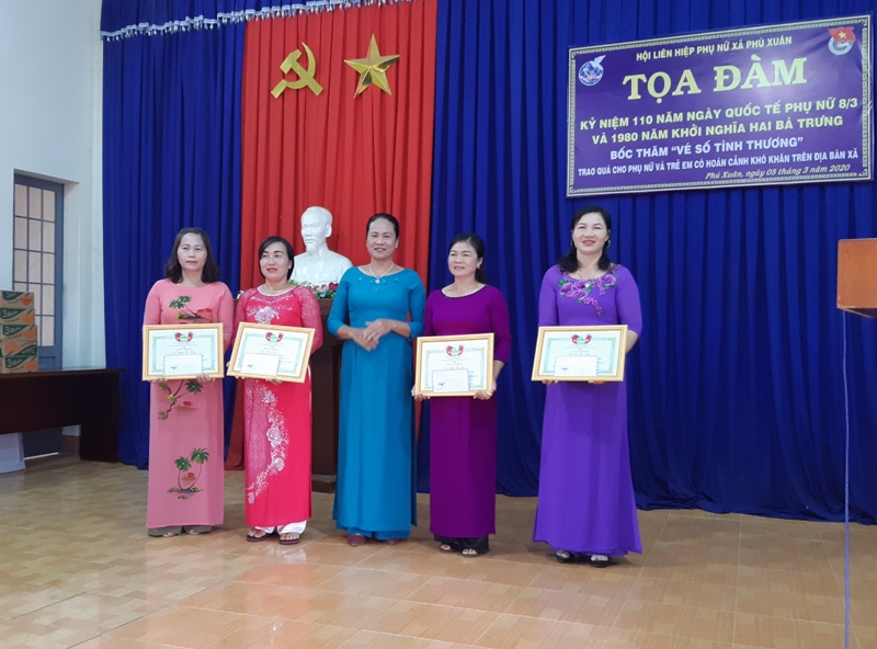 Phụ nữ Krông Năng: Nhiều hoạt động kỷ niệm ngày quốc tế phụ nữ 8/3