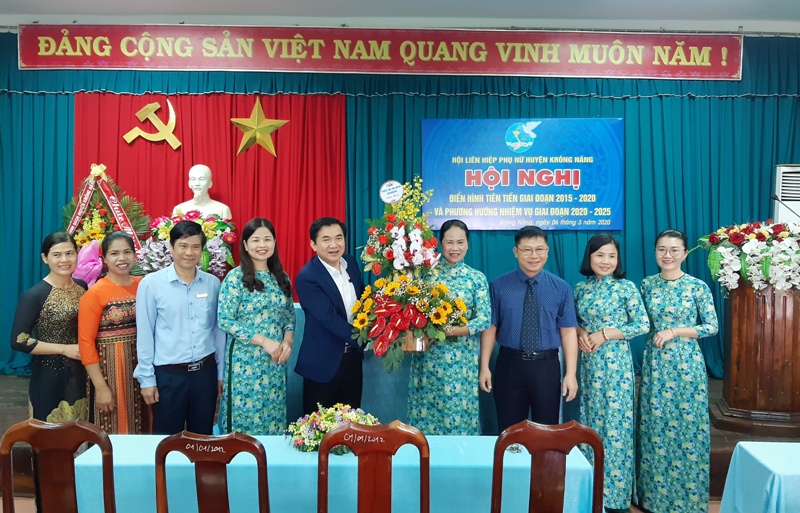 Hội LHPN huyện tổ chức hội nghị điển hình tiên tiến giai đoạn 2015 - 2020