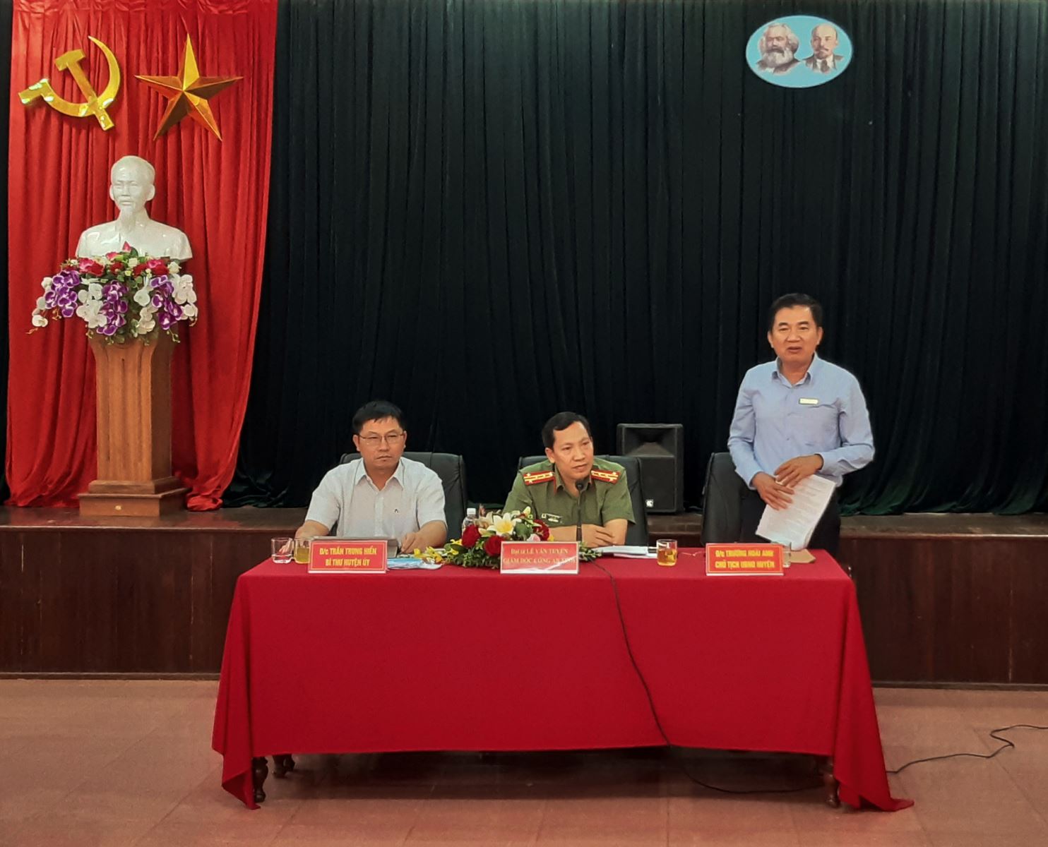 Đoàn công tác Công an tỉnh làm việc với Công an huyện Krông Năng