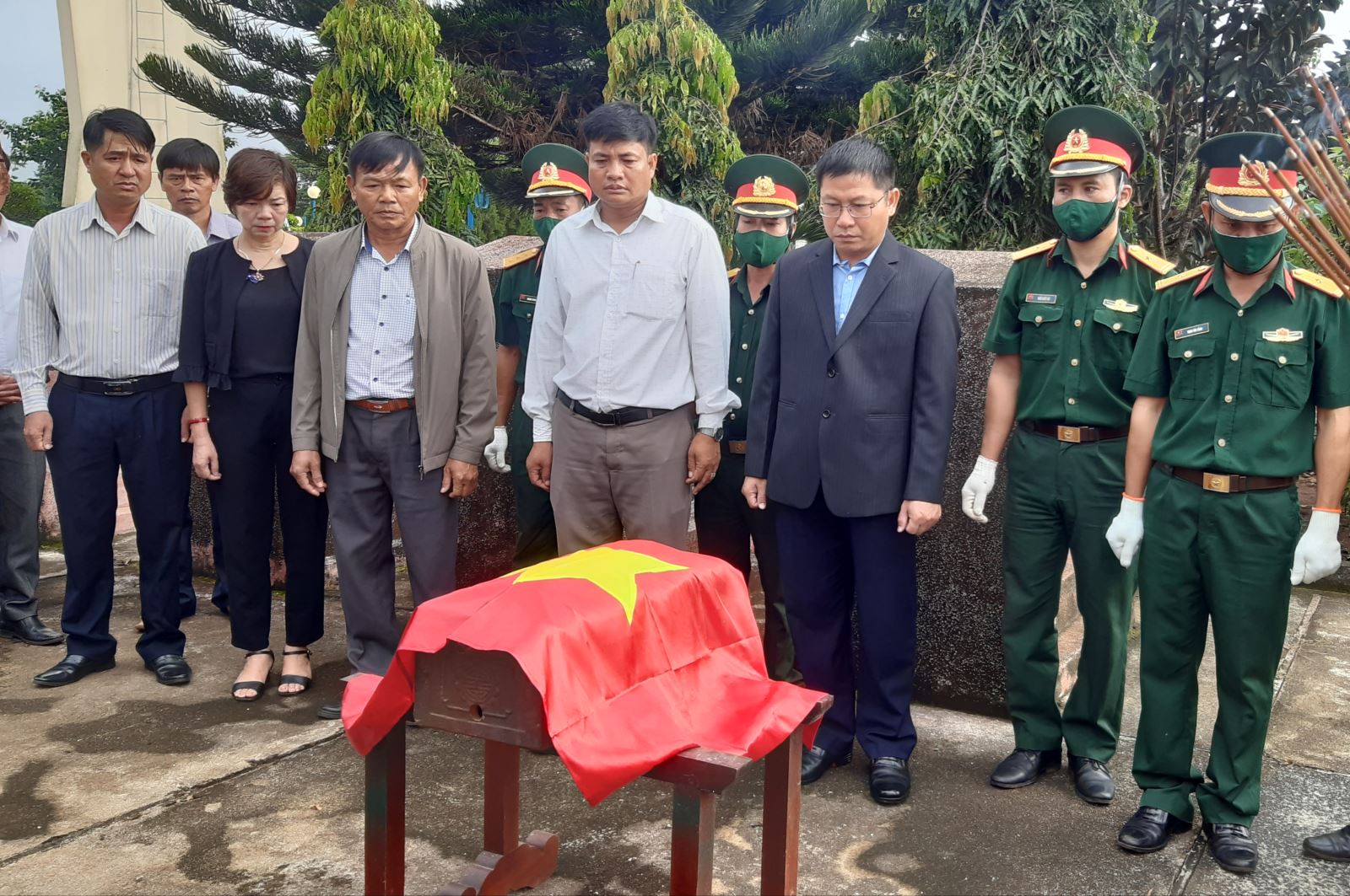 Huyện Krông Năng truy điệu và an táng hài cốt liệt sĩ