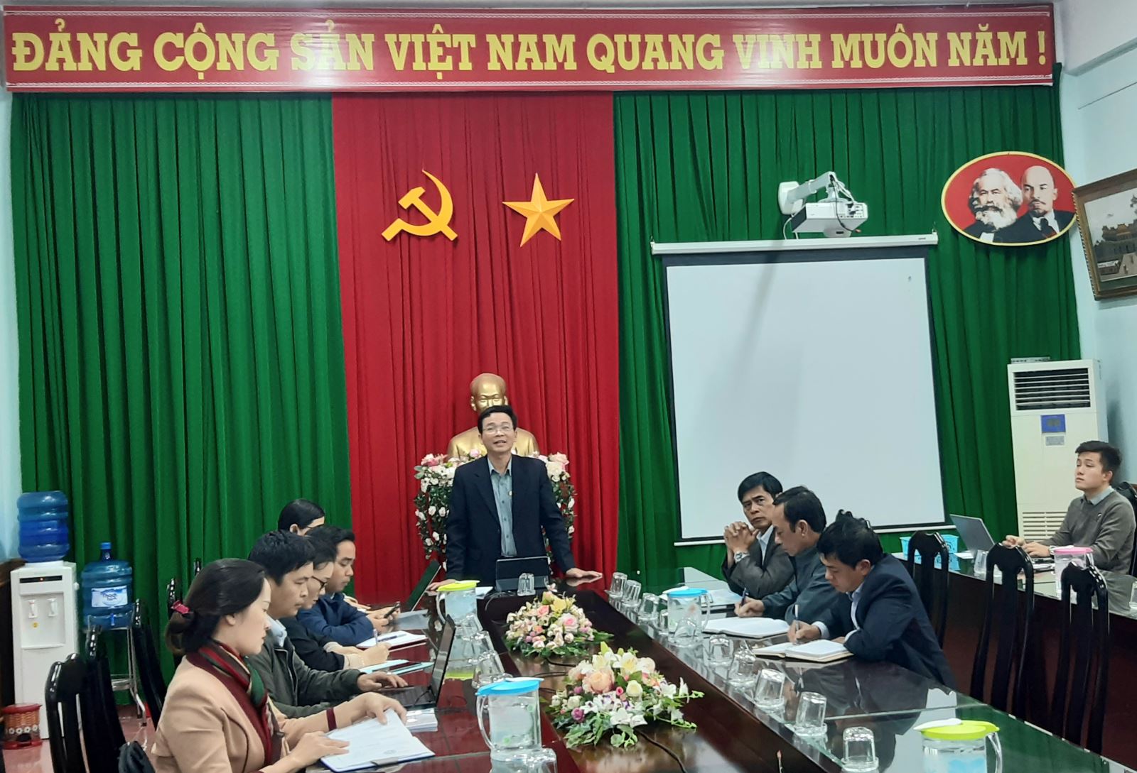 UBND huyện Krông Năng họp chuẩn bị ngày hội việc làm năm 2020