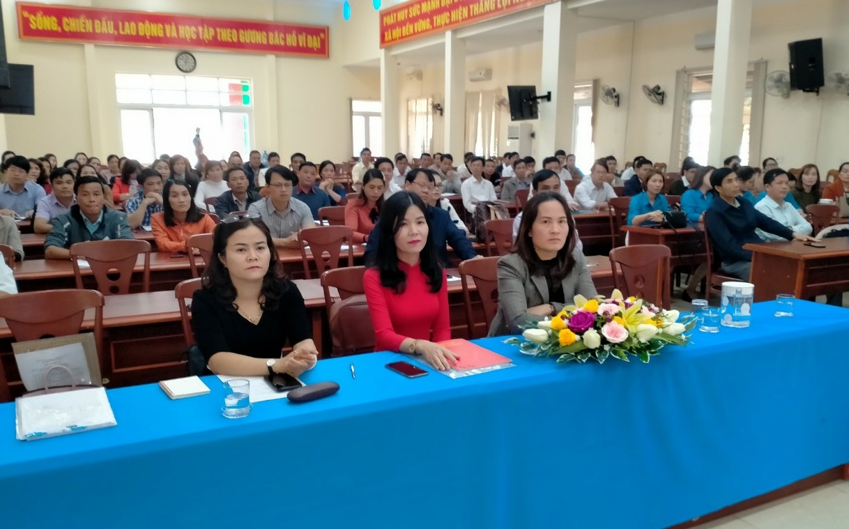 Khai giảng lớp Trung cấp lý luận chính trị - hành chính hệ không tập trung, khóa 2020 - 2021