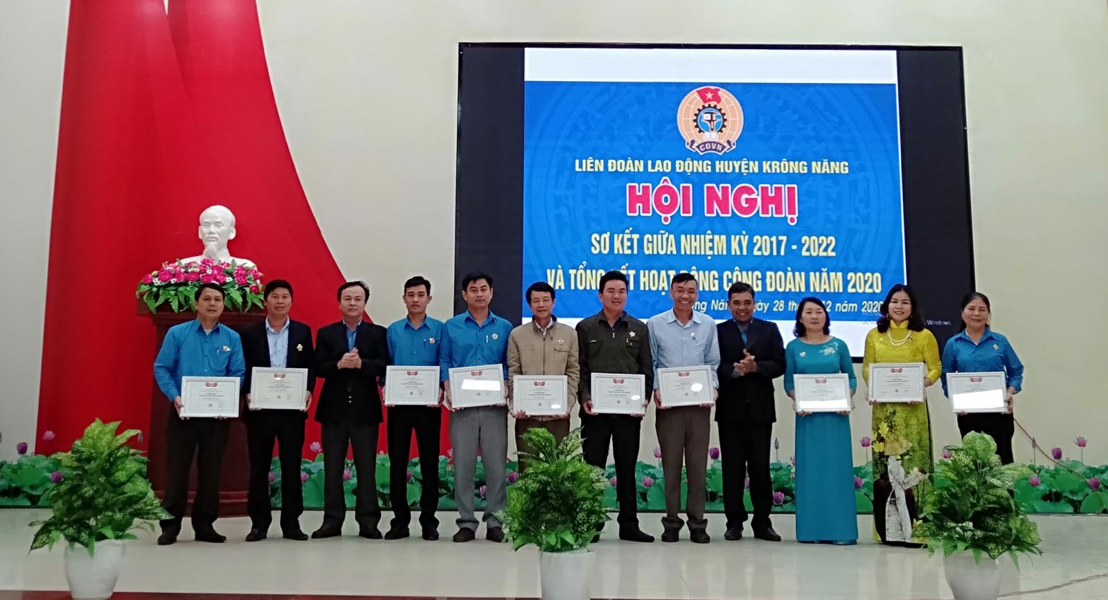 Hội nghị sơ kết giữa nhiệm kỳ 2017 – 2022 và tổng kết hoạt động Công đoàn năm 2020
