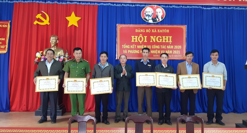 Đảng ủy xã Ea Toh: Tổng kết nhiệm vụ năm 2020, triển khai nhiệm vụ năm 2021