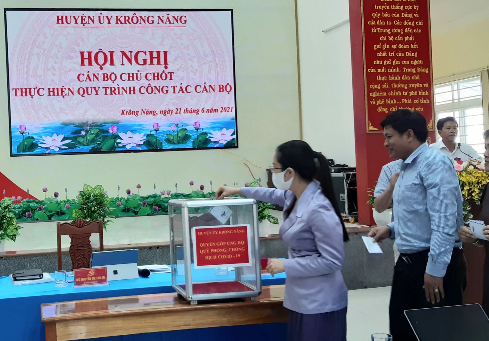 Huyện Krông Năng: Phát động ủng hộ Chương trình mua vắc xin phòng COVID-19