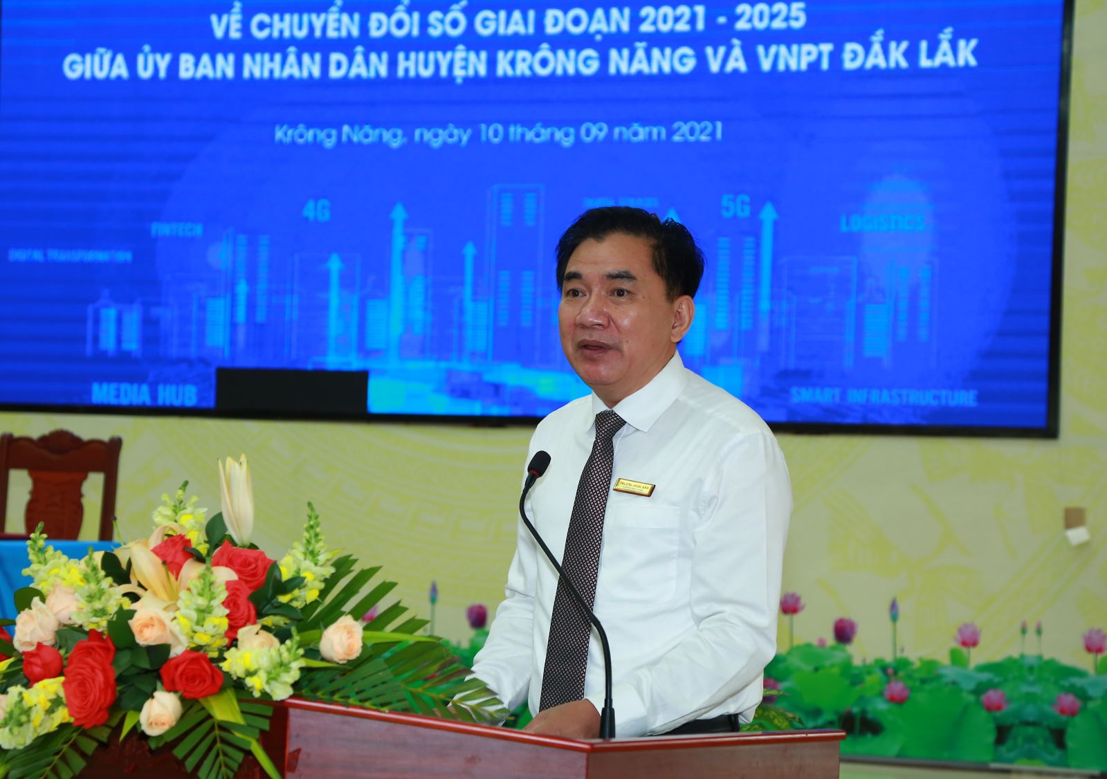 Lễ ký kết hợp tác về chuyển đổi số giai đoạn 2021-2025 giữa UBND huyện Krông Năng và VNPT
