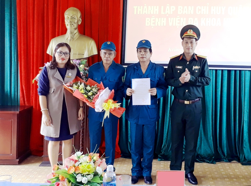Công bố quyết định thành lập Ban chỉ huy quân sự Bệnh viện đa khoa huyện