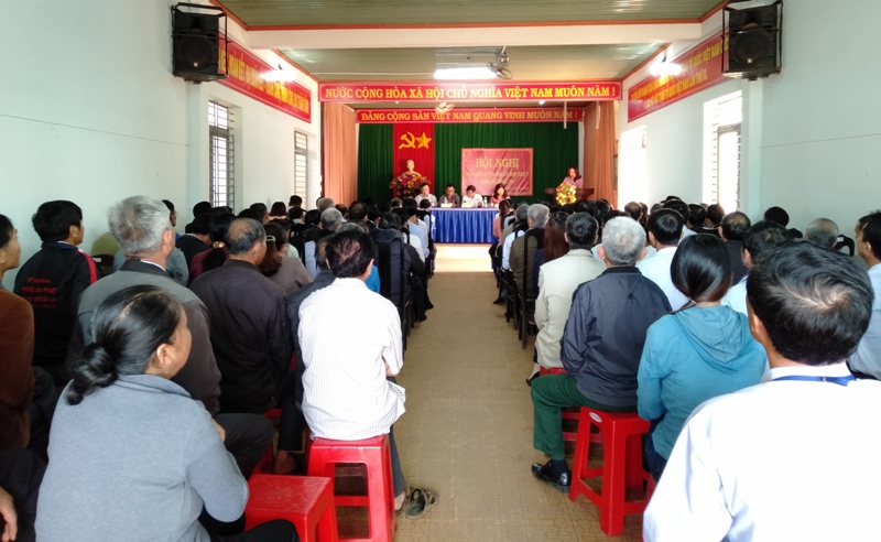Hội nghị tiếp xúc cử tri sau kỳ họp thứ 7 Quốc hội khóa XIV tại xã Ea Tân