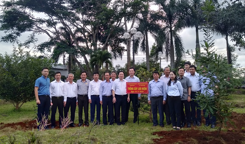 Công ty TNHH-MTV cao su Krông Buk làm việc với Đoàn công tác của Ủy ban Quản lý vốn nhà nước tại doanh nghiệp