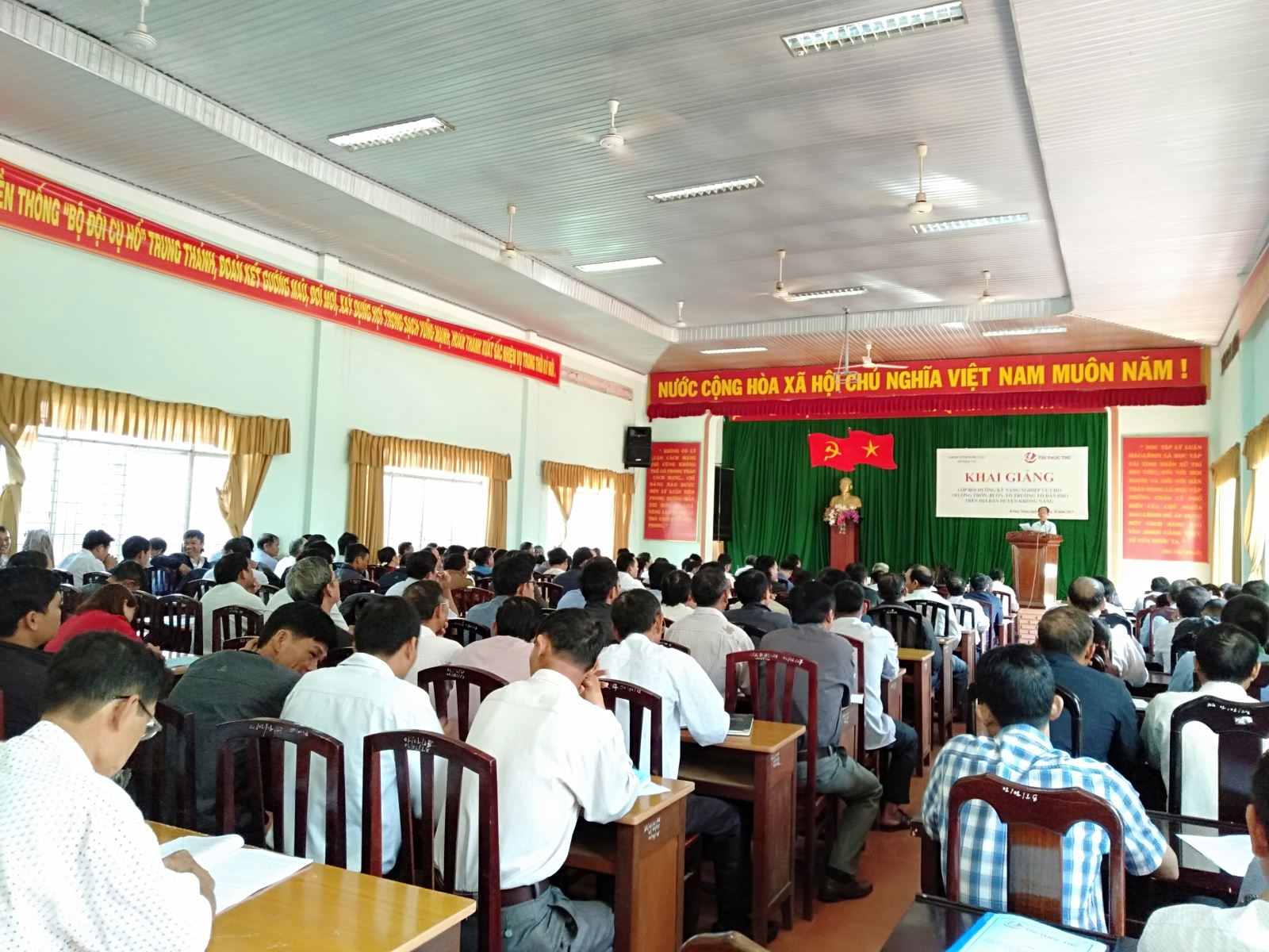 Lớp bồi dưỡng kỹ năng nghiệp vụ cho trưởng thôn, buôn, tổ trưởng TDP trên địa bàn huyện