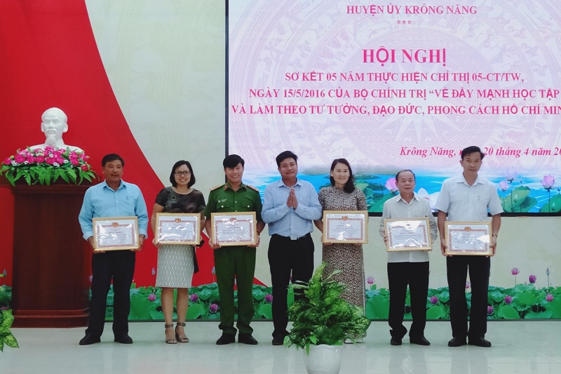 Huyện ủy Krông Năng: tổ chức hội nghị sơ kết 5 năm thực hiện Chỉ thị số 05 của Bộ Chính trị