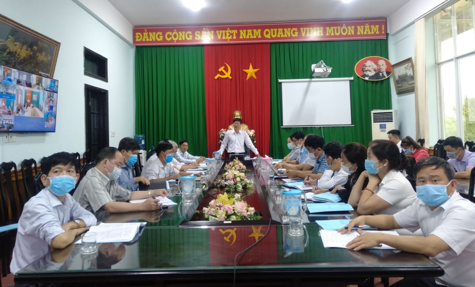 Hội nghị sơ kết công tác thu thuế, phí và hoạt động của Ban chỉ đạo 6 tháng đầu năm 2021.