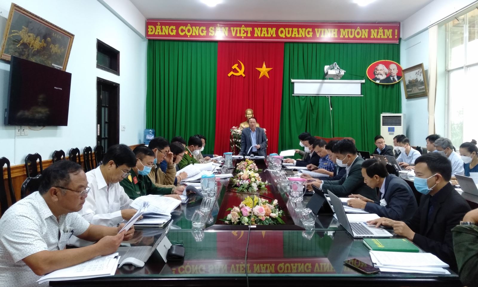 UBND huyện tổ chức hội nghị mở rộng lần thứ 5