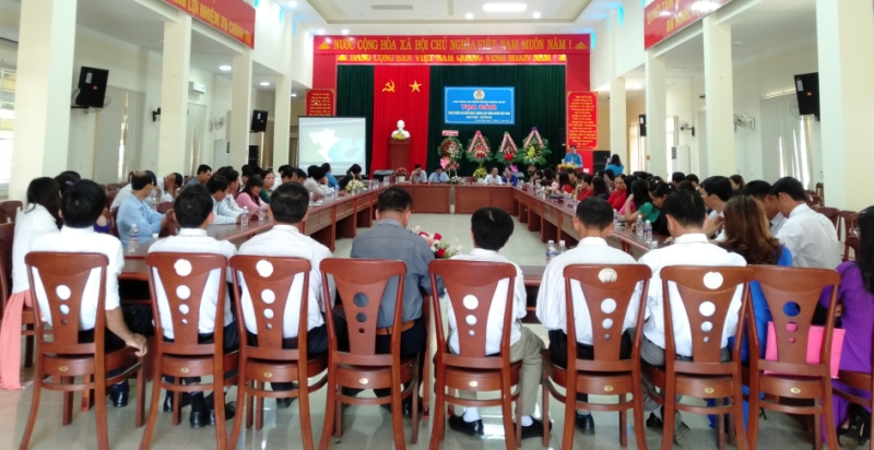 LĐLĐ huyện tọa đàm chào mừng 90 năm ngày thành lập Công đoàn Việt Nam.