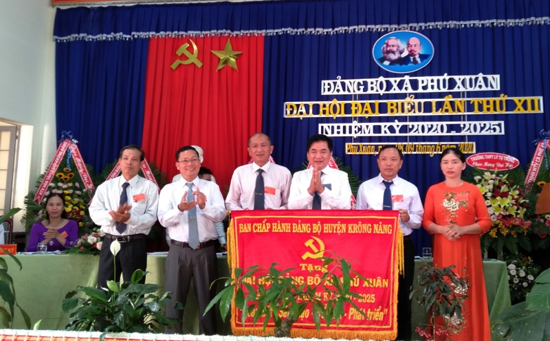 Đảng bộ xã Phú Xuân Đại hội Đại biểu lần thứ XII nhiệm kỳ 2020-2025