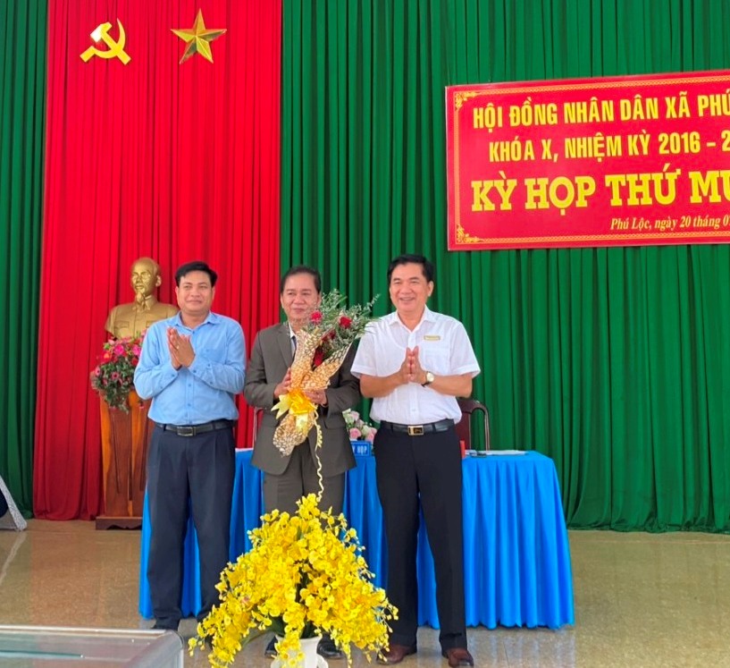 HĐND xã Phú Lộc tổ chức kỳ họp thứ 10 khóa X nhiệm kỳ 2016-2021