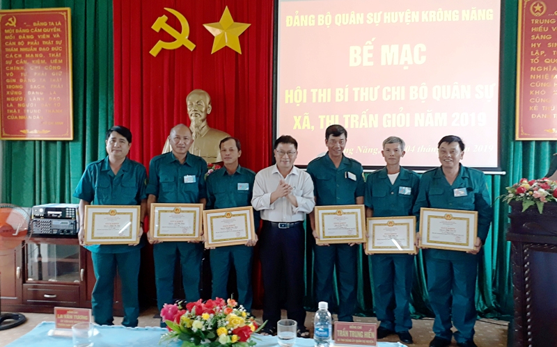 Hội thi bí thư chi bộ quân sự xã, thị trấn giỏi