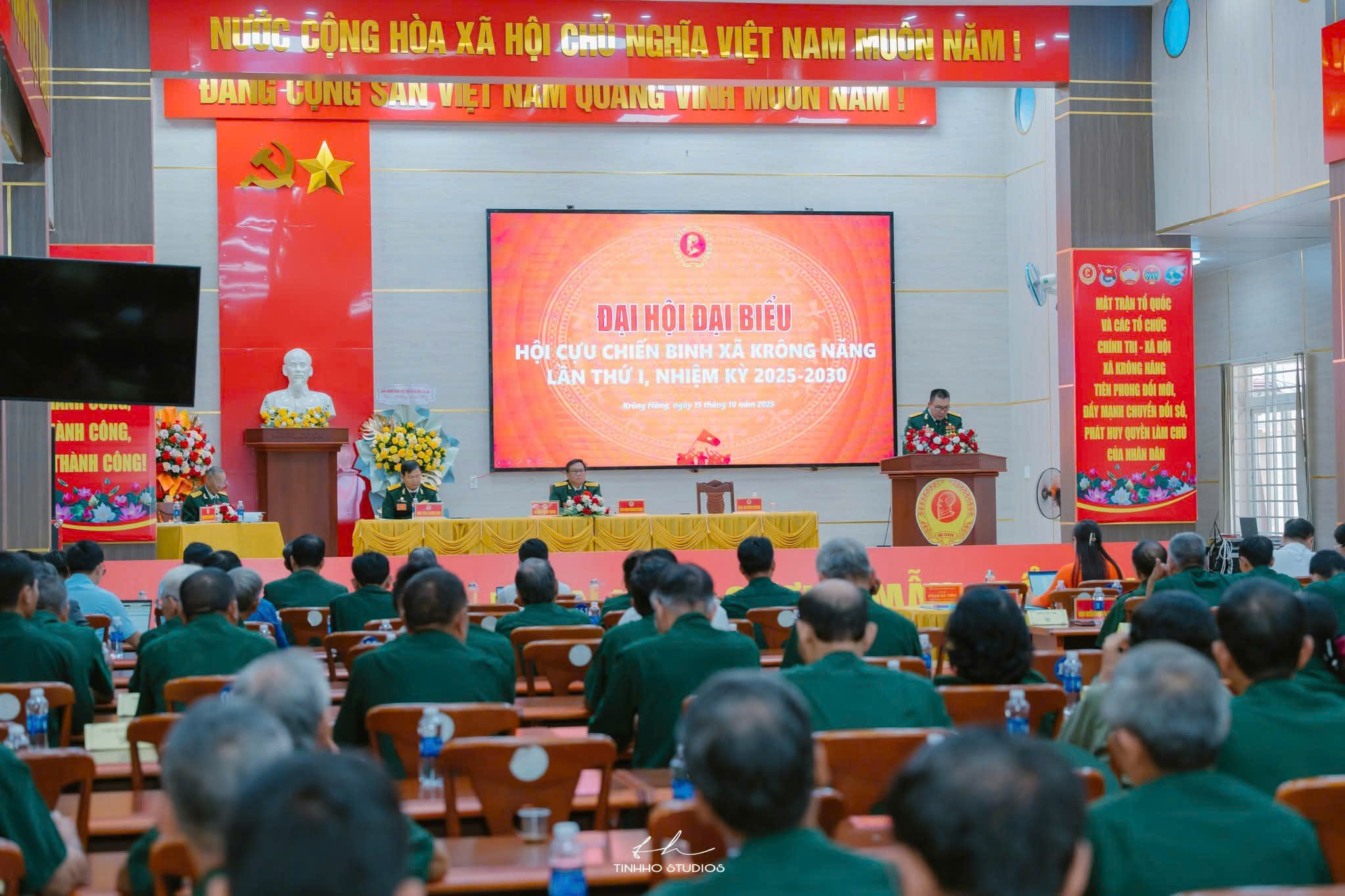 z7162966607404_067a5f08e4f8c46c4a564b6f47e7f182