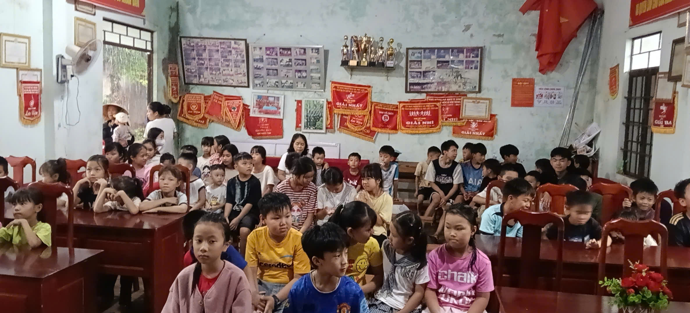 SÔI NỔI CÁC HOẠT ĐỘNG VUI TẾT THIẾU NHI 01/6 TẠI CÁC THÔN, BUÔN TRÊN ĐỊA BÀN XÃ KRÔNG NĂNG