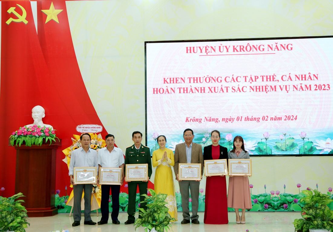Huyện Krông Năng kỷ niệm 94 năm Ngày thành lập Đảng Cộng sản Việt Nam