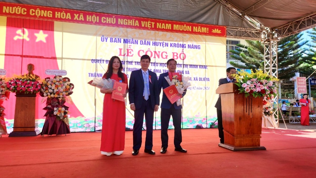 Lễ công bố Quyết định thành lập trường TH&THCS Nguyễn Thị Minh Khai