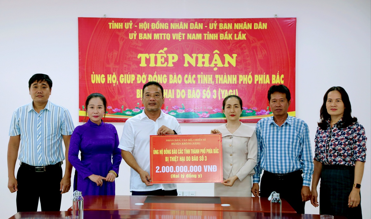 Huyện Krông Năng trao gửi số tiền 2 tỷ đồng đồng ủng hộ đồng bào các tỉnh, thành phố phía Bắc bị thiệt hại do bão số 3 gây ra