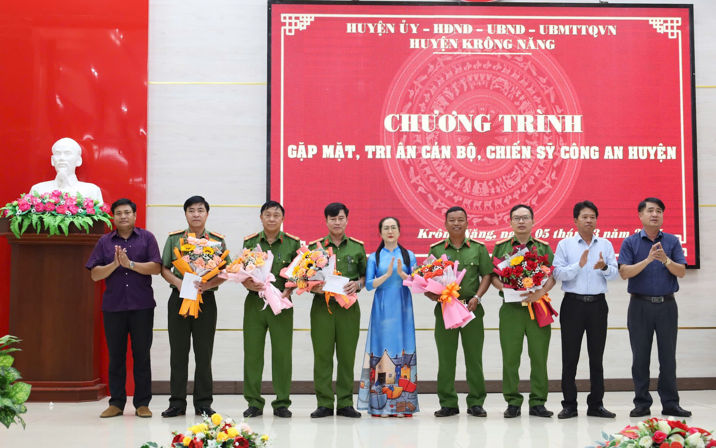 Huyện Krông Năng: Gặp mặt, tri ân cán bộ chiến sĩ lực lượng công an huyện