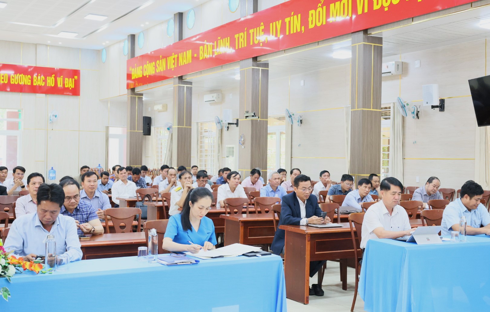 Hội nghị toàn quốc quán triệt, triển khai thực hiện Nghị quyết Hội nghị lần thứ 11 Ban Chấp hành Trung ương Đảng khóa XIII