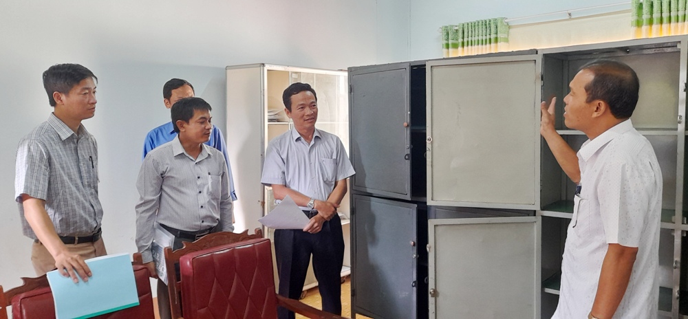 Ban chỉ đạo thi tốt nghiệp THPT năm 2022 huyện Krông Năng kiểm tra công tác chuẩn bị tại 2 điểm thi