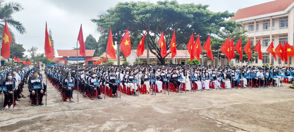 Huyện Krông Năng: Từng bừng Khai giảng năm học mới 2022 - 2023