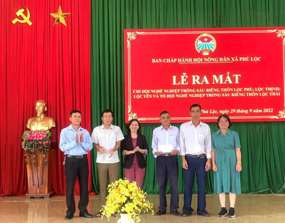 Lễ ra mắt Chi hội nghề nghiệp trồng sầu riêng và tổ hội nghề nghiệp trồng sầu riêng