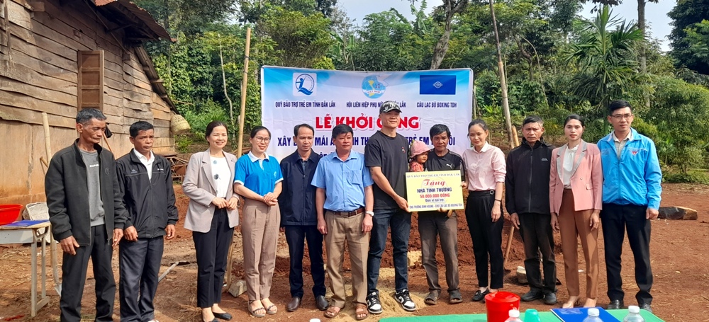 Quỹ bảo trợ trẻ em tỉnh phối hợp hội LHPN tỉnh và nhà tài trợ khởi công xây dựng nhà mái ấm tình thương
