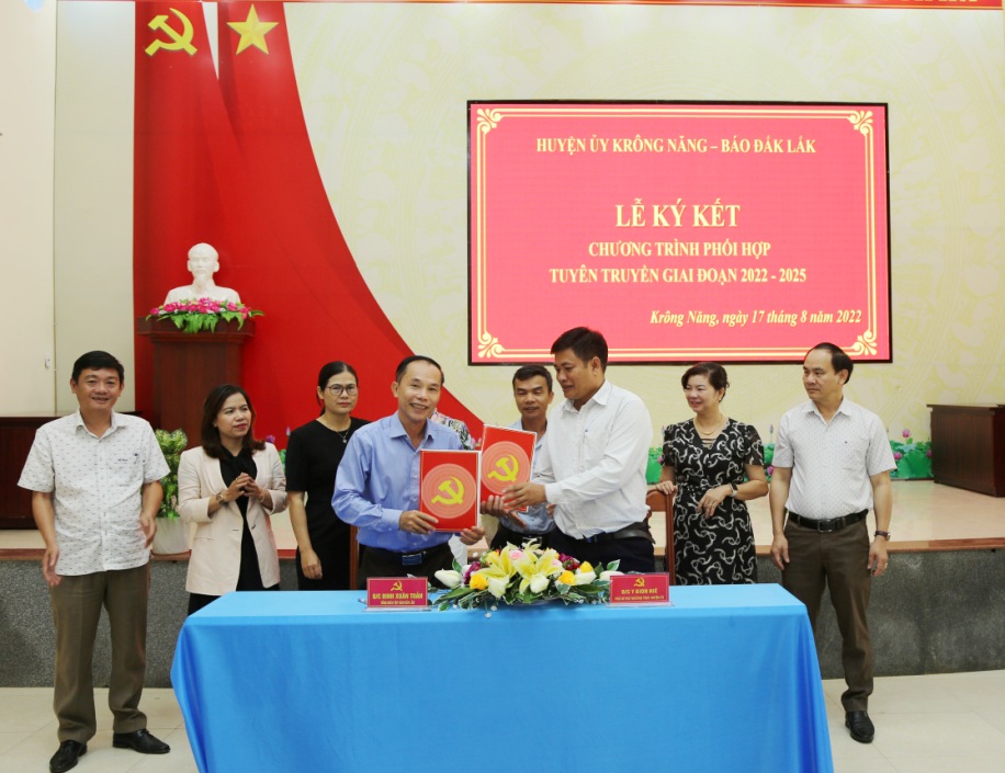Huyện ủy Krông Năng ký kết chương trình phối hợp tuyên truyền giai đoạn 2022 – 2025 với Báo Đắk Lắk và Đài Phát thanh Truyền hình Đắk Lắk