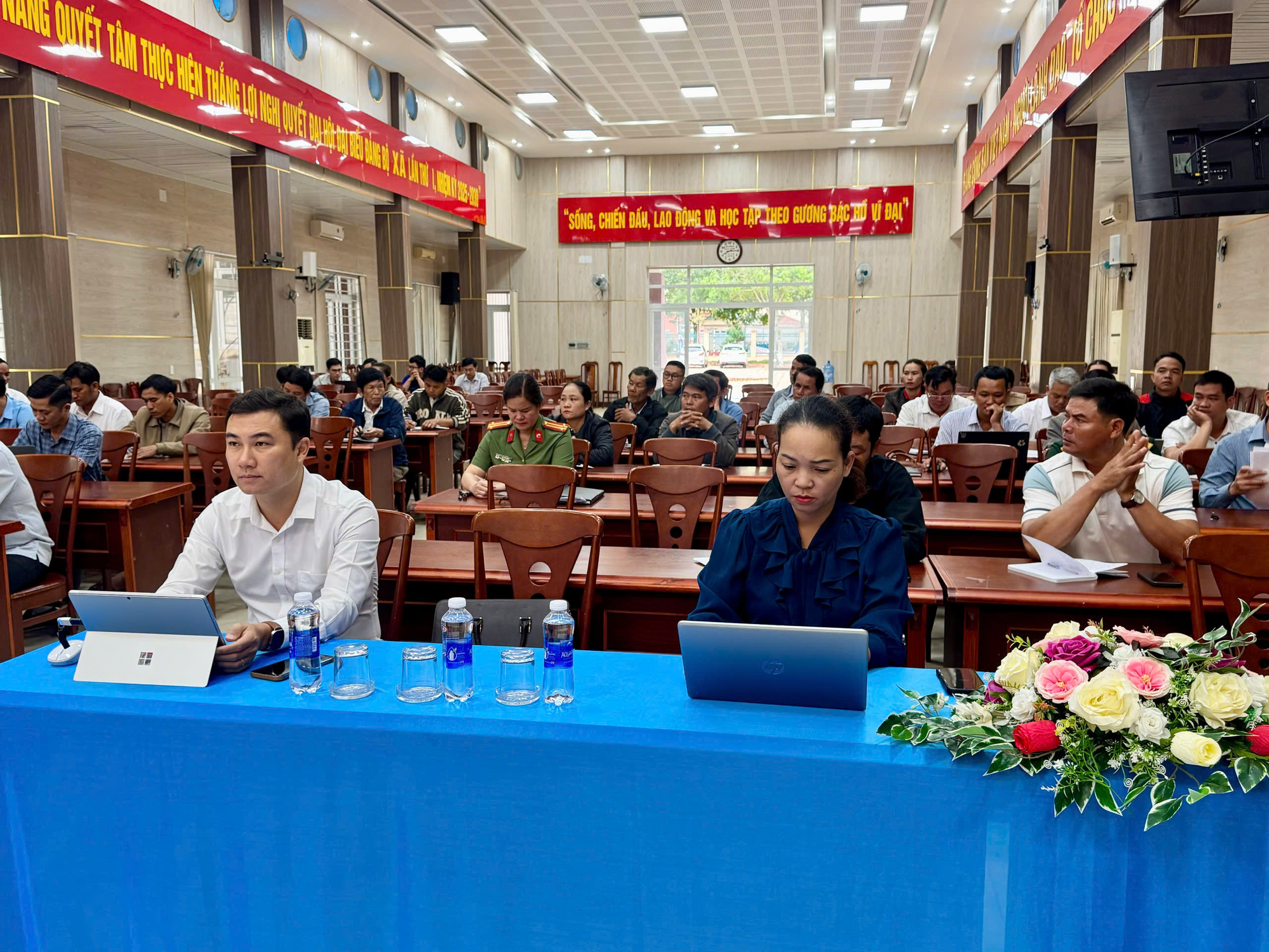 hoi-nghi-6-thang-cds-10