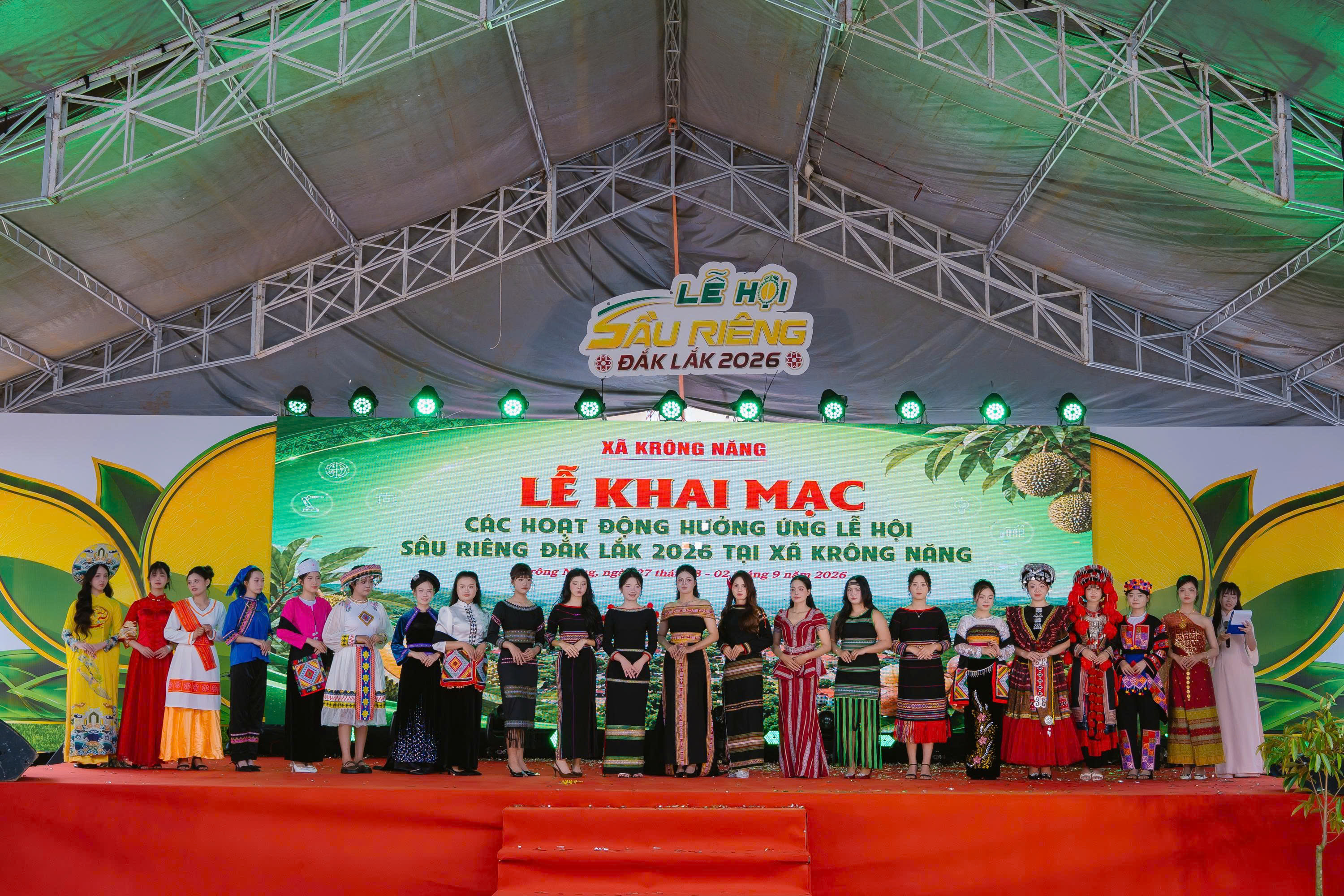 khai-mac-le-hoi-sau-rieng-3