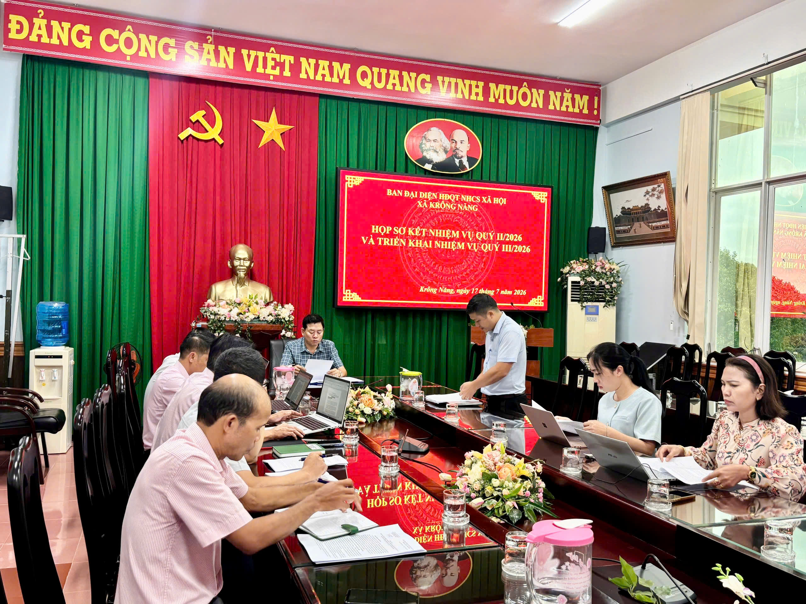 toan-canh-2