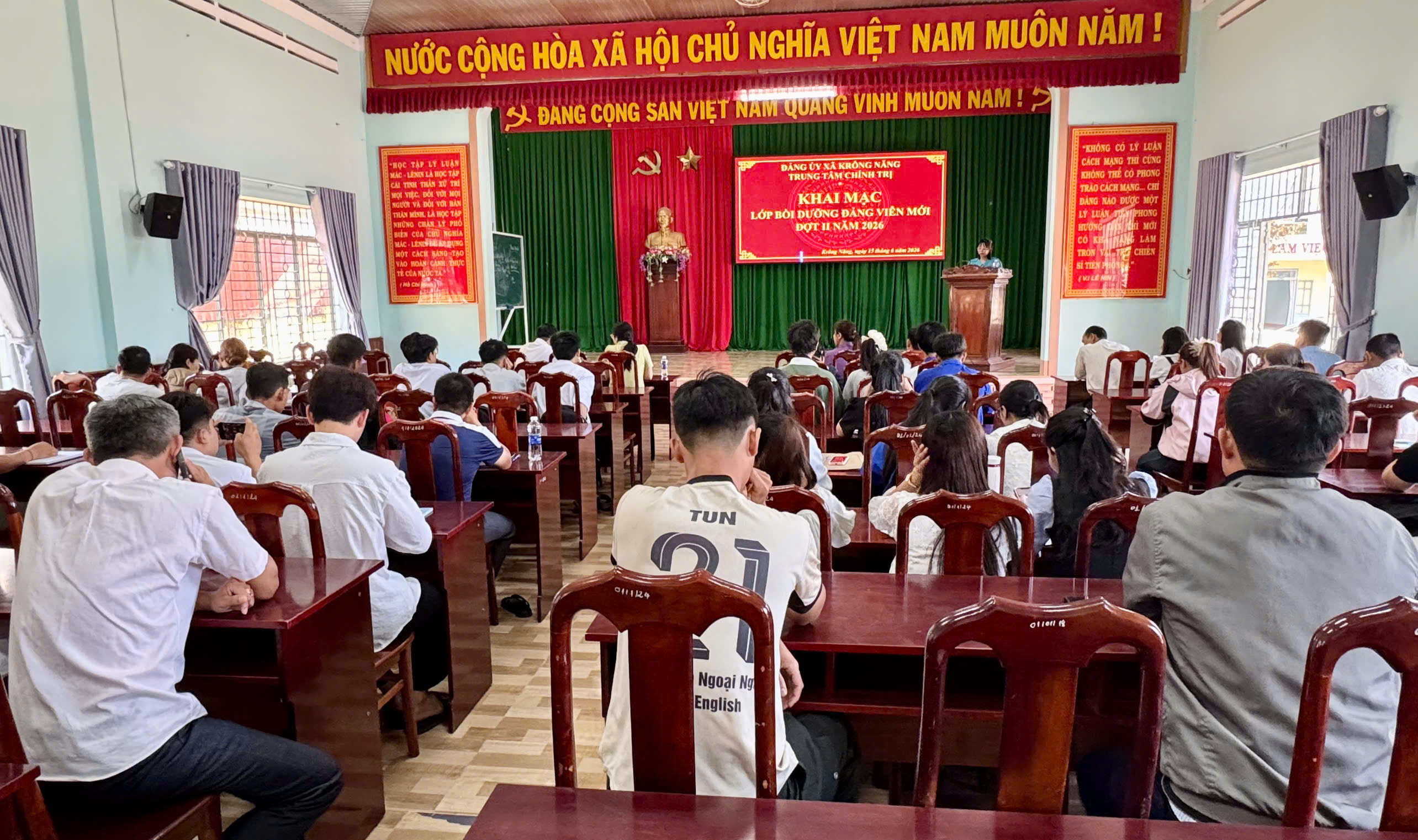 KHAI GIẢNG LỚP BỒI DƯỠNG LÝ LUẬN CHÍNH TRỊ  ĐẢNG VIÊN MỚI ĐỢT II/2026